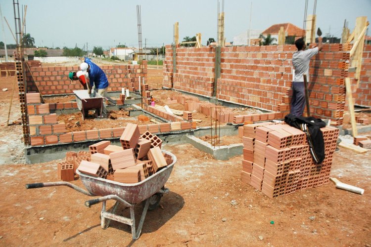 Iniciativa positiva do Governo Municipal  para apoiar famílias carentes na construção de moradias em Baixa Grande do Ribeiro
