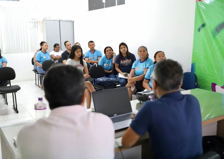 A Secretaria Municipal de Saúde de Baixa Grande do Ribeiro promoveu um treinamento para os agentes de saúde do município