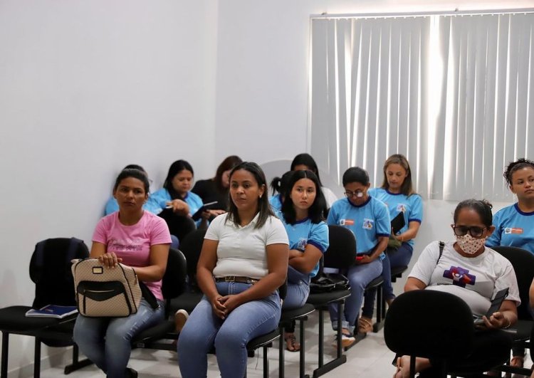 A Secretaria Municipal de Saúde de Baixa Grande do Ribeiro promoveu um treinamento para os agentes de saúde do município