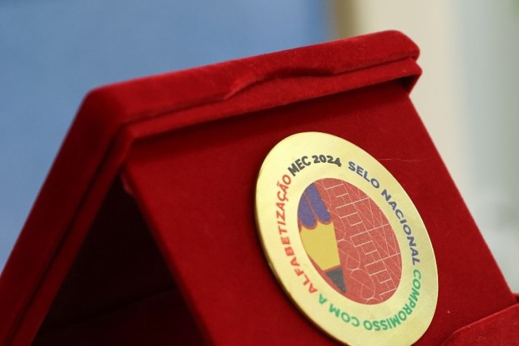 SECRETÁRIA DA EDUCAÇÃO RITA RODRIGUES PROMOVE UM DELICIOSO CAFÉ DA MANHA PARA COMEMORAR OS ÍNDICES E CONQUISTAS NA EDUCAÇÃO DE BAIXA GRANDE DO RIBEIRO