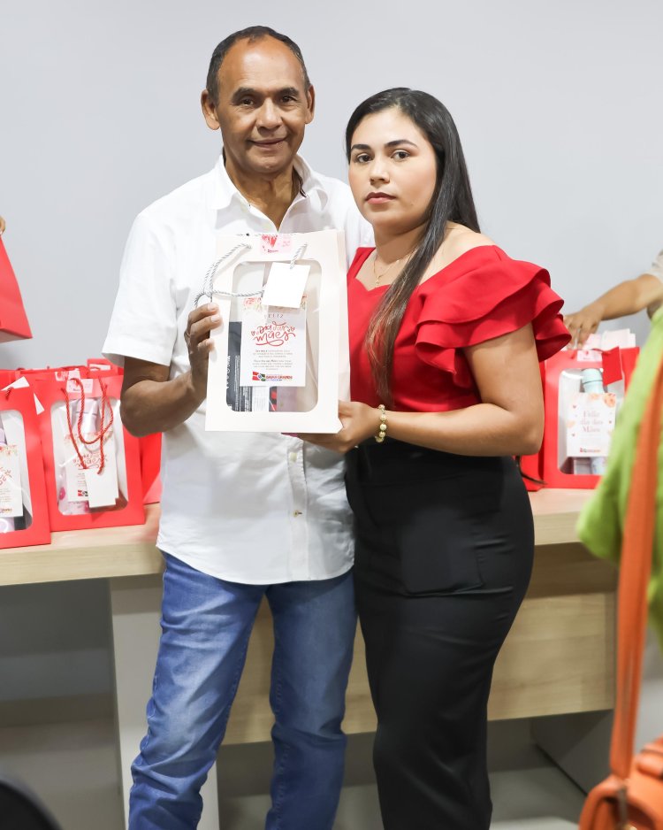 Homenagem Especial pelo Dia das Mães às Colaboradoras